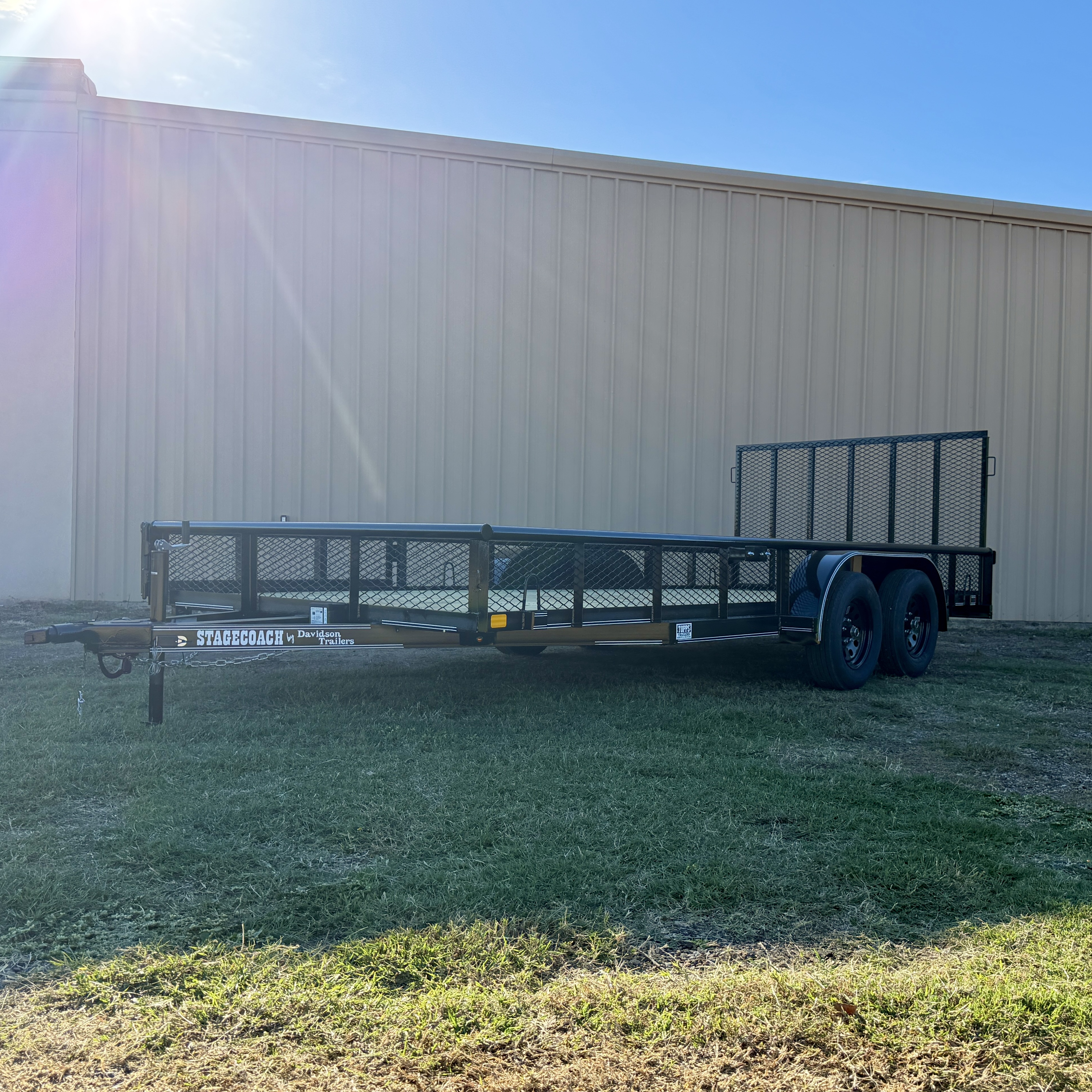 2027 Davidson 83" x 18' Pipe Top Utility Trailer - Slide-In Ramps